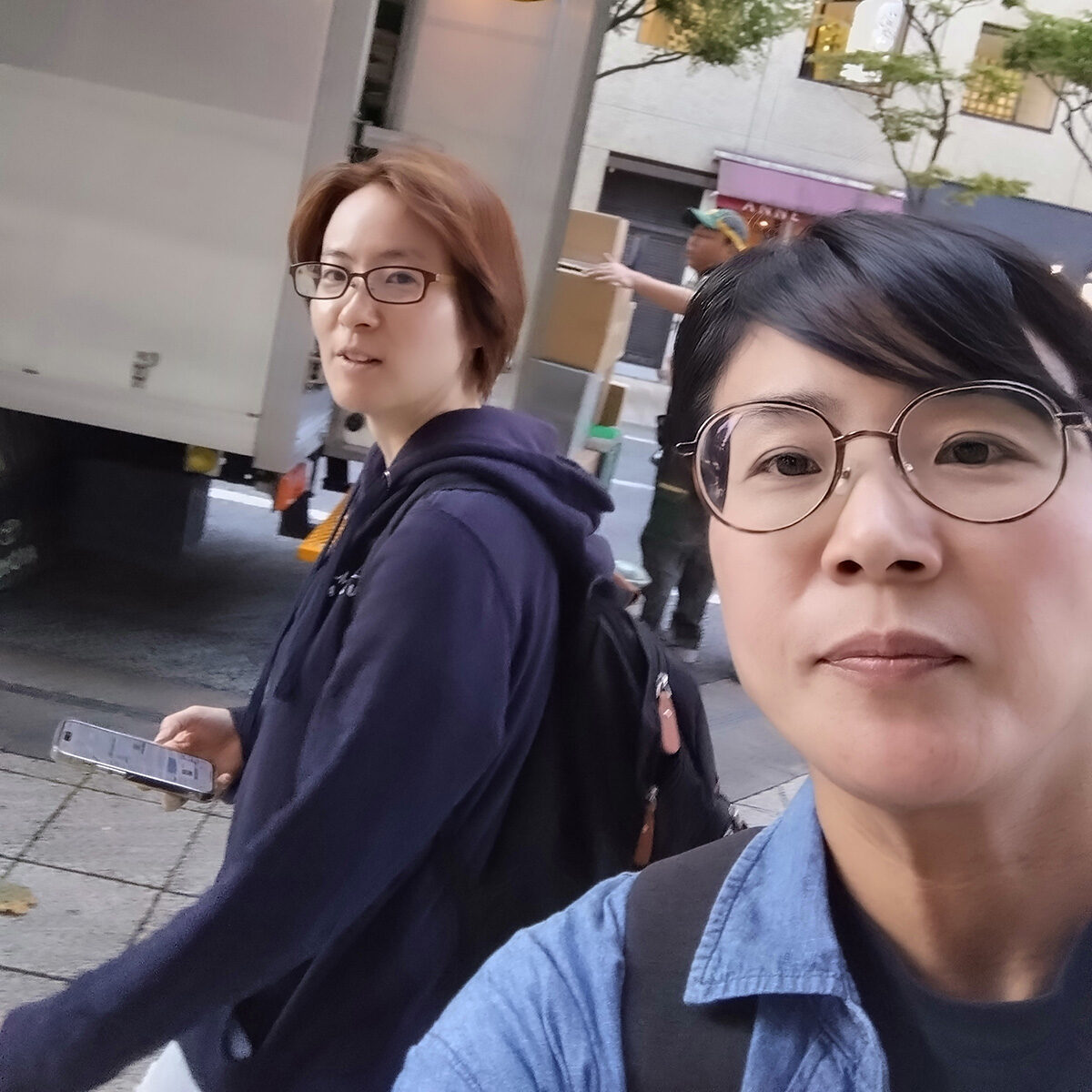 デザイナー藤井さんと松丸の写真
