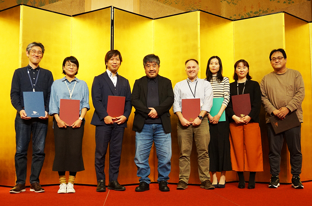 勤続表彰の集合写真