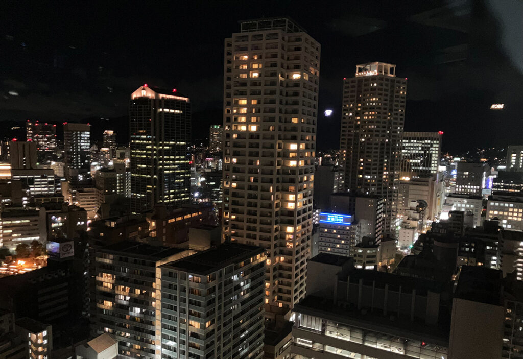 Microsoft AI Co-Innovation Lab Kobeから見た夜景の写真です